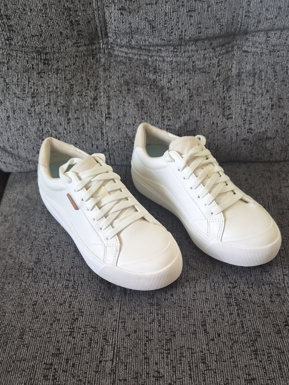 Women's White Low-Top Lace-Up Sneakers